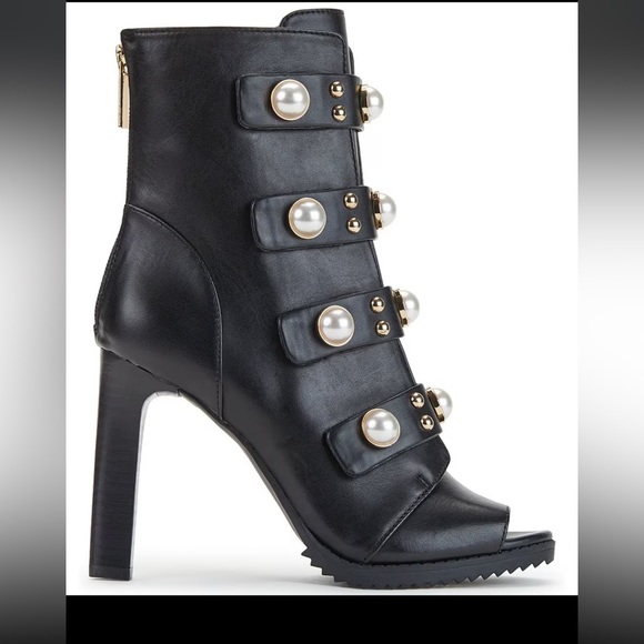 🔥🔥🔥KARL LAGERFIELD Paris! Brayden Leather Pearl Embellished Booties🔥🔥🔥NWOT - Picture 2 of 6